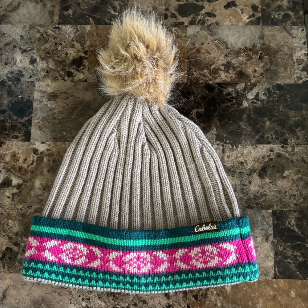 Cabela’s Pom Pom Beanie Women’s OS Tan Multicolor Trim Logo Hat Toboggan Cap